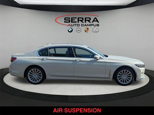 2022 BMW 740 i xDrive