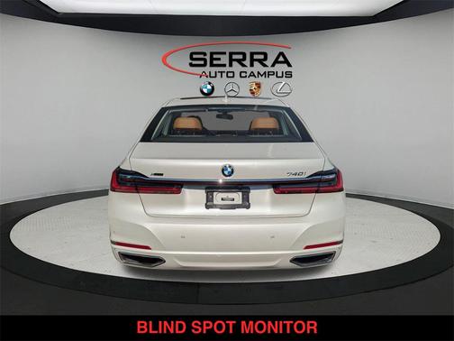 2022 BMW 740 i xDrive