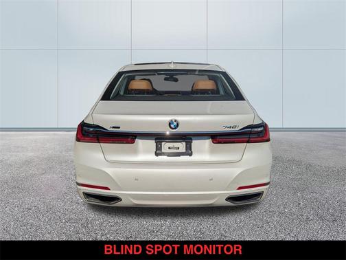 2022 BMW 740 i xDrive