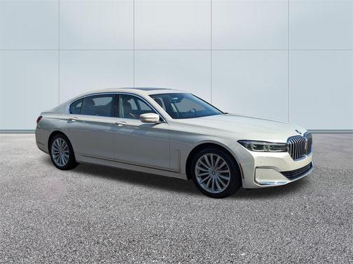 2022 BMW 740 i xDrive