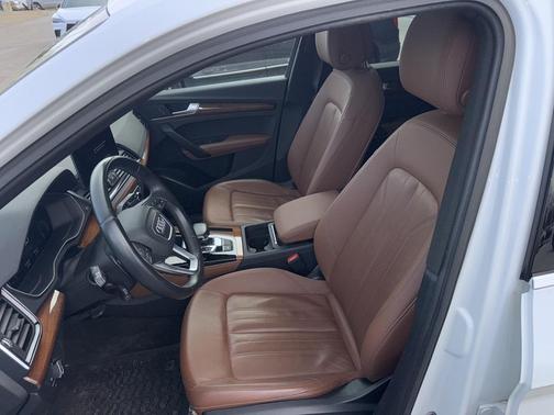 2022 Audi Q5 45 S line Premium Plus