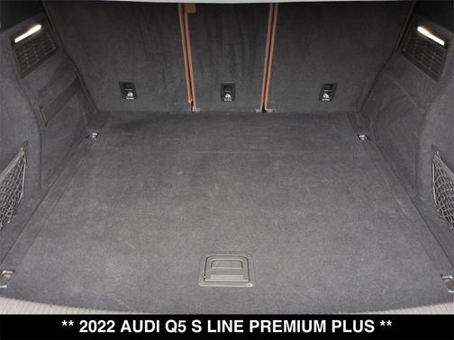 2022 Audi Q5 45 S line Premium Plus
