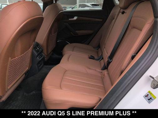 Ibis White 2022 Audi Q5 45 S line Premium Plus