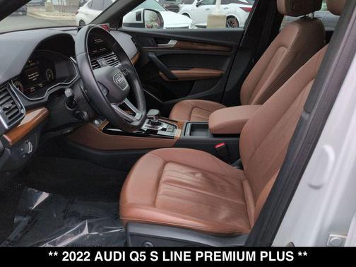Ibis White 2022 Audi Q5 45 S line Premium Plus