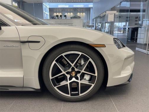 2025 Porsche Taycan 4S