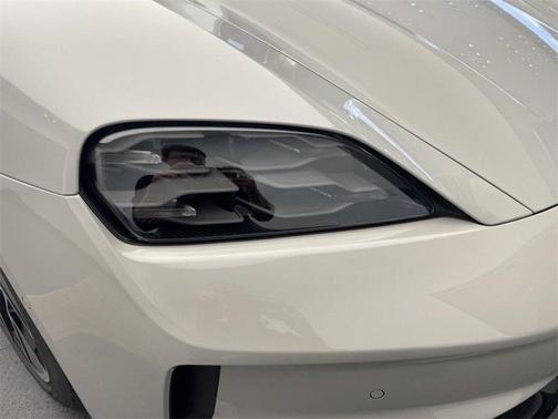 2025 Porsche Taycan 4S