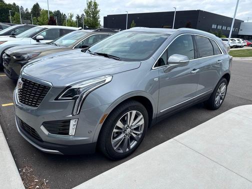 Argent Silver Metallic 2024 Cadillac XT5 Premium Luxury