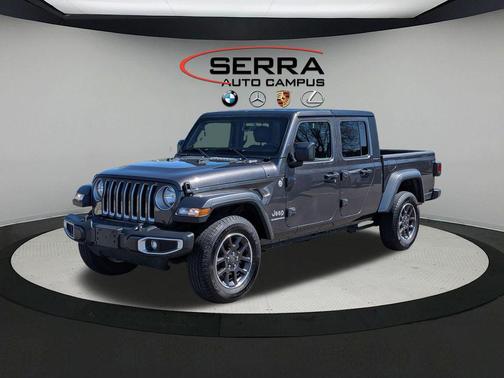 Granite Crystal Metallic Clearcoat 2023 Jeep Gladiator Overland
