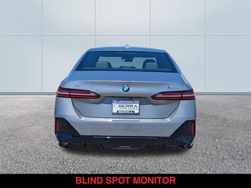 2024 BMW i5 M60