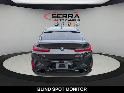 Black 2024 BMW X4 M40i