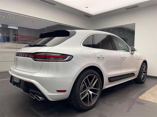 2026 Porsche Macan 