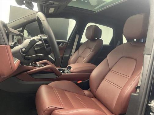 2024 Porsche Cayenne E-Hybrid S