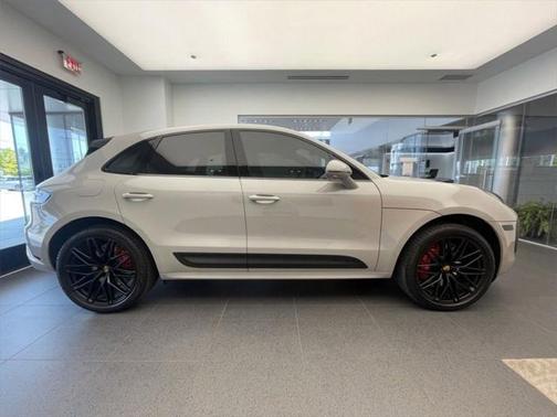 2024 Porsche Macan GTS
