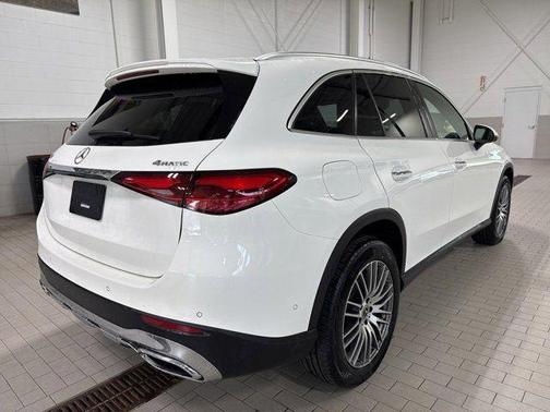 2025 Mercedes-Benz GLC 300 4MATIC