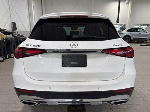 2025 Mercedes-Benz GLC 300 4MATIC