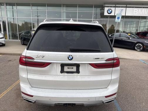 2022 BMW X7 xDrive40i