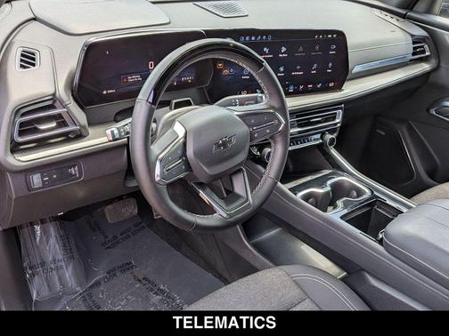 Mosaic Black Metallic 2024 Chevrolet Traverse LT