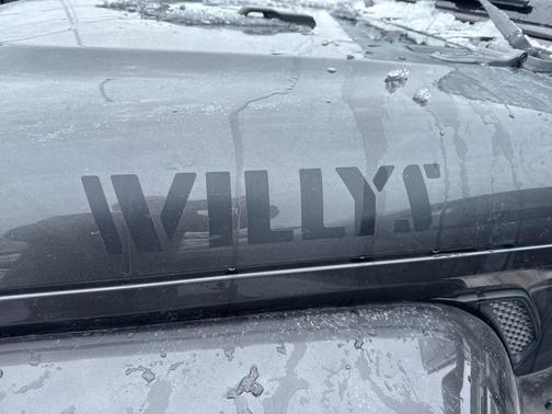 2021 Jeep Gladiator Willys 4x4