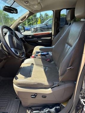 Maximum Steel Metallic Clearcoat 2013 Chrysler Town & Country Touring