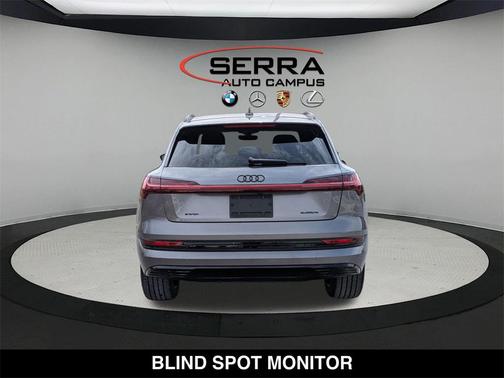 2022 Audi e-tron Premium Plus