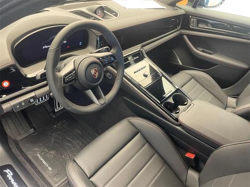 2026 Porsche Panamera GTS