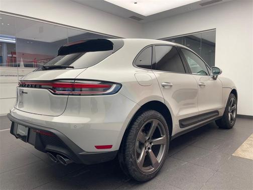 2026 Porsche Macan 