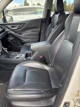 Crystal White Pearl 2019 Subaru Forester Touring