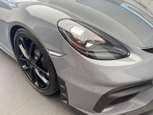 2023 Porsche 718 Cayman GT4