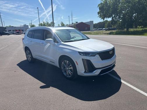 Crystal White Tricoat 2023 Cadillac XT6 Premium Luxury AWD