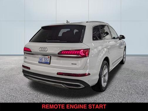 2024 Audi Q7 45 Premium Plus