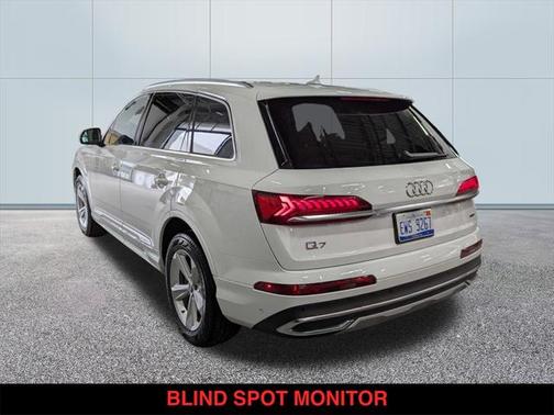 2024 Audi Q7 45 Premium Plus