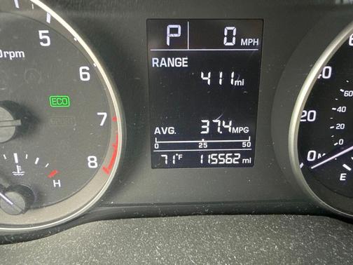Mineral Beige Pearl 2017 Hyundai ELANTRA SE