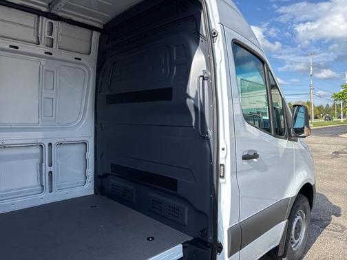 2025 Mercedes-Benz Sprinter 2500 Standard Roof