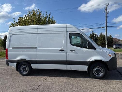 2025 Mercedes-Benz Sprinter 2500 Standard Roof