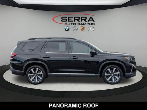 Crystal Black Pearl 2023 Honda Pilot AWD Elite