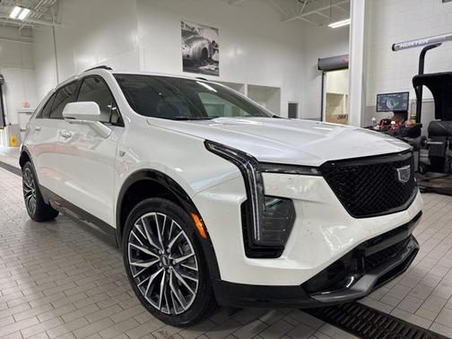 2025 Cadillac XT4 Sport