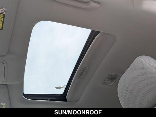 Alabaster Silver Metallic 2011 Honda CR-V EX