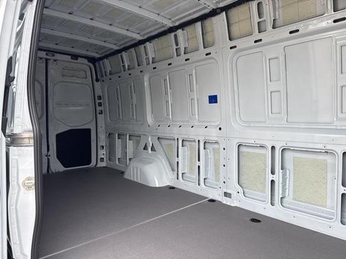 2025 Mercedes-Benz Sprinter 2500 High Roof