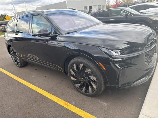 2025 Lincoln Nautilus Reserve