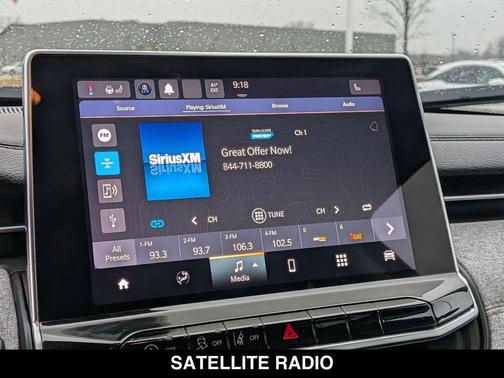 Diamond Black Crystal Pearlcoat 2022 Jeep Compass Latitude Lux