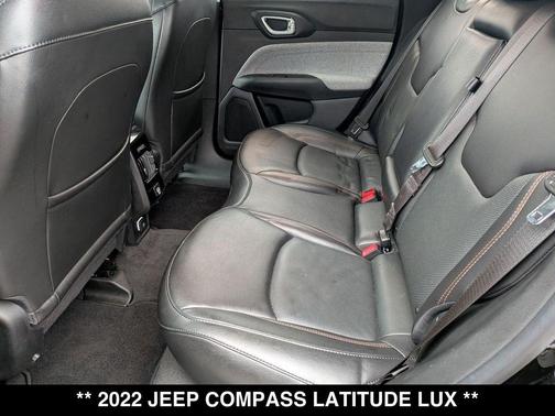 Diamond Black Crystal Pearlcoat 2022 Jeep Compass Latitude Lux