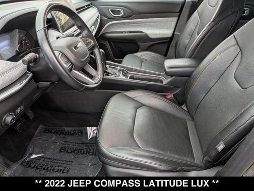 Diamond Black Crystal Pearlcoat 2022 Jeep Compass Latitude Lux