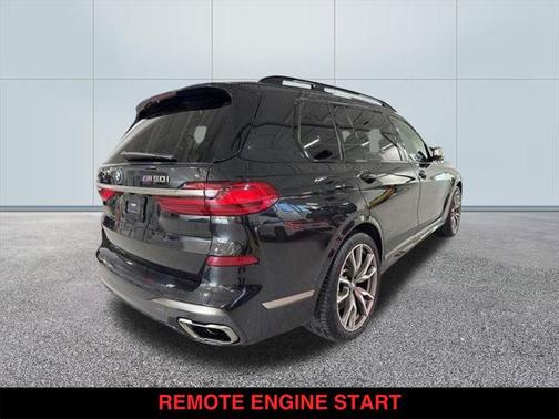2022 BMW X7 M50i