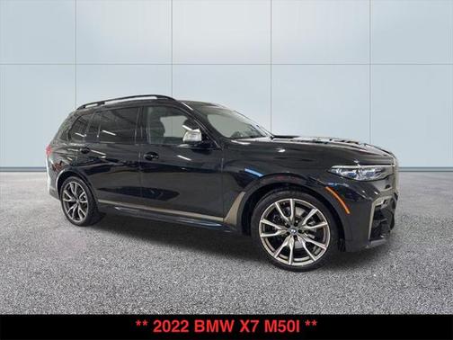 2022 BMW X7 M50i