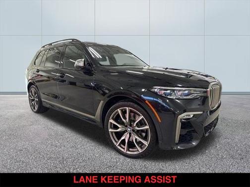 2022 BMW X7 M50i