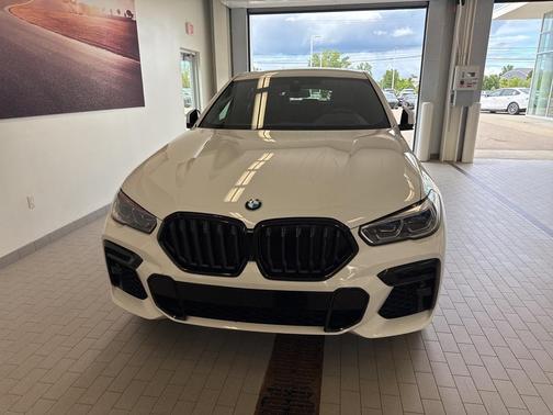 2023 BMW X6 xDrive40i