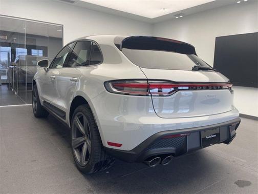 2025 Porsche Macan 