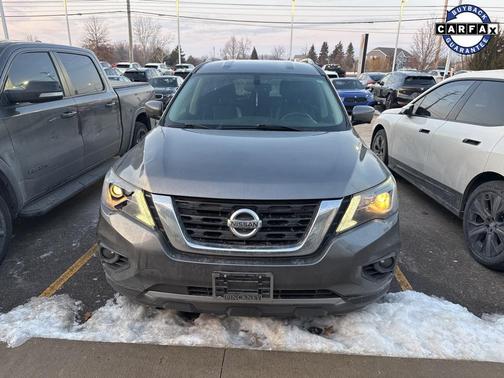 2017 Nissan Pathfinder SL