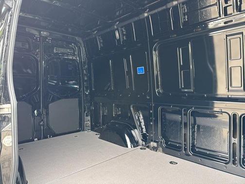 2025 Mercedes-Benz Sprinter 2500 Standard Roof