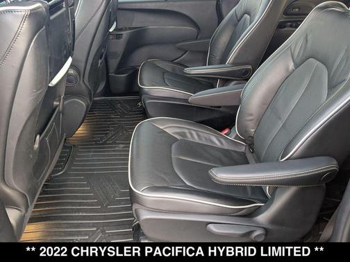 Brilliant Black Crystal Pearlcoat 2022 Chrysler Pacifica Hybrid Limited
